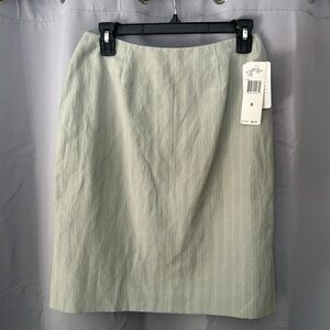 NWT Jones & Co Silk and Linen Skirt. Size 6. Great summer skirt!